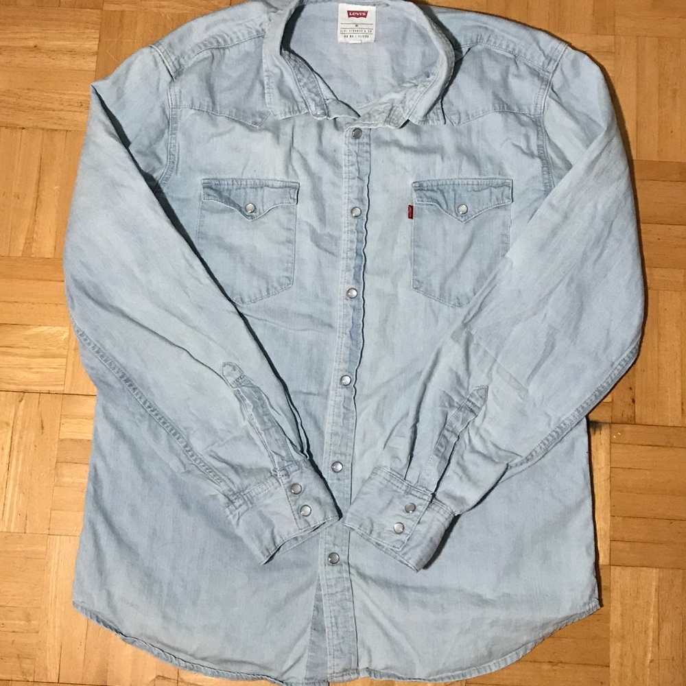 Levi’s Lightweight Denim Button Up